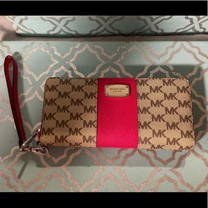 Michael Kors wristlet wallet
